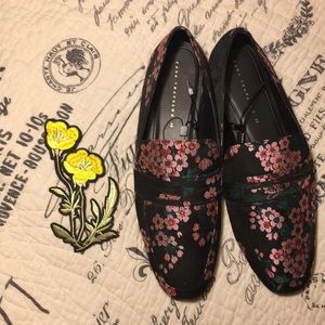 NWT Zara floral loafers